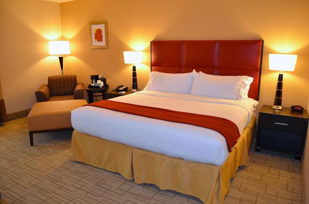Holiday Inn Express & Suites - Smithfield/Selma By Ihg Eksteriør bilde