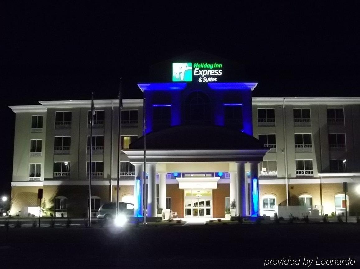 Holiday Inn Express & Suites - Smithfield/Selma By Ihg Eksteriør bilde