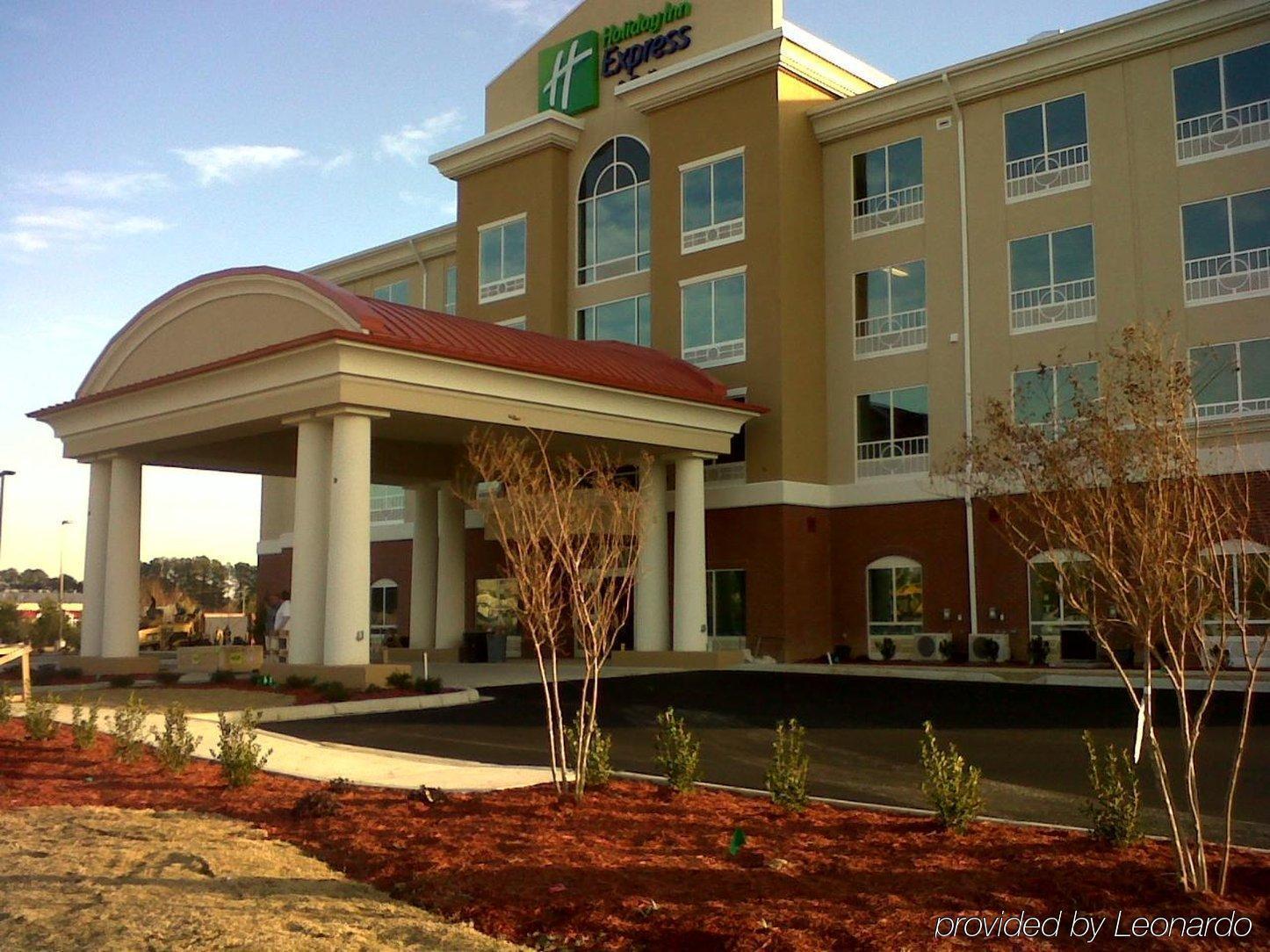 Holiday Inn Express & Suites - Smithfield/Selma By Ihg Eksteriør bilde